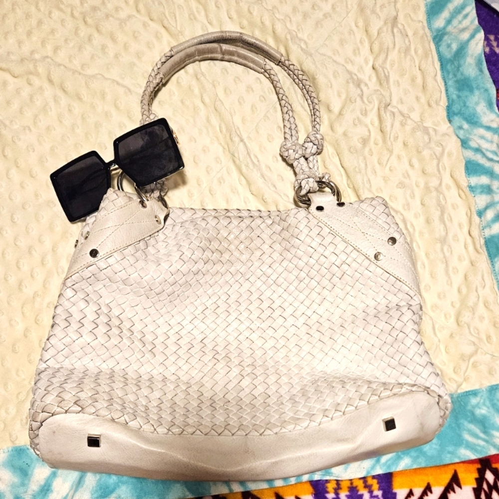 Cream woven purse